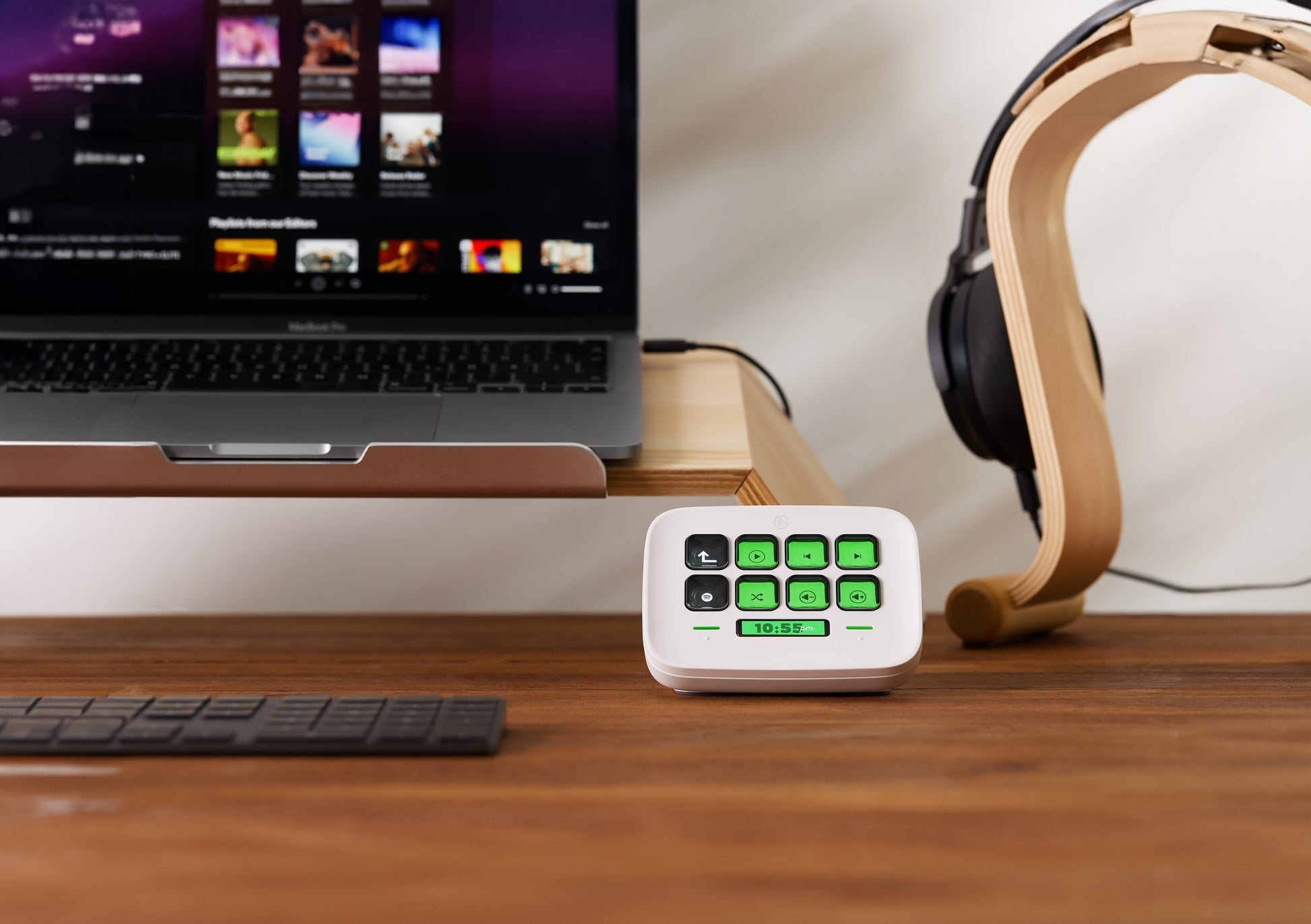 Stream Deck Neo