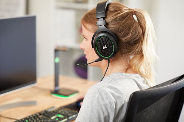 HS50 PRO STEREO Gaming Headset — Green