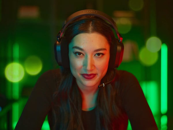 HS80 RGB WIRELESS Premium Gaming Headset with Spatial Audio — Carbon (Revival Series)