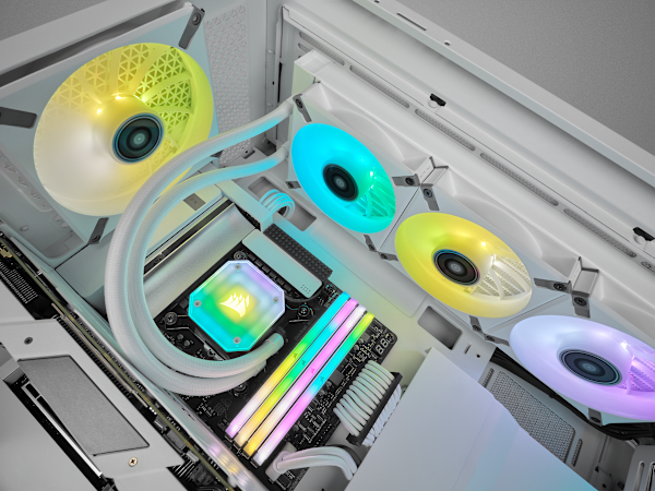 iCUE ML140 RGB ELITE Premium 140mm PWM Magnetic Levitation Fan — White Dual Fan Kit with iCUE Lighting Node CORE (Refurbished)
