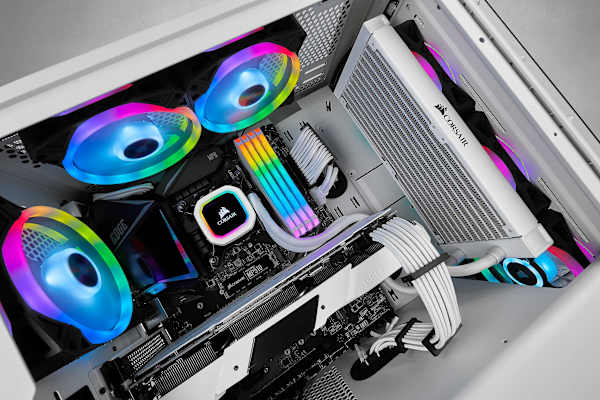 iCUE QL140 RGB 140mm PWM Dual Fan Kit with Lighting Node CORE